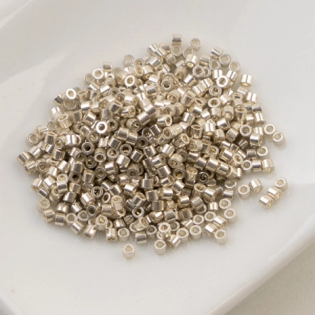 METALUXE SILVER  Cylin Seed Beads 11/0